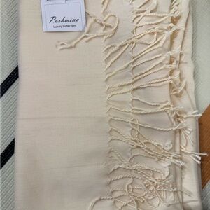 Pashmina Luxury Collection Cream Scarf